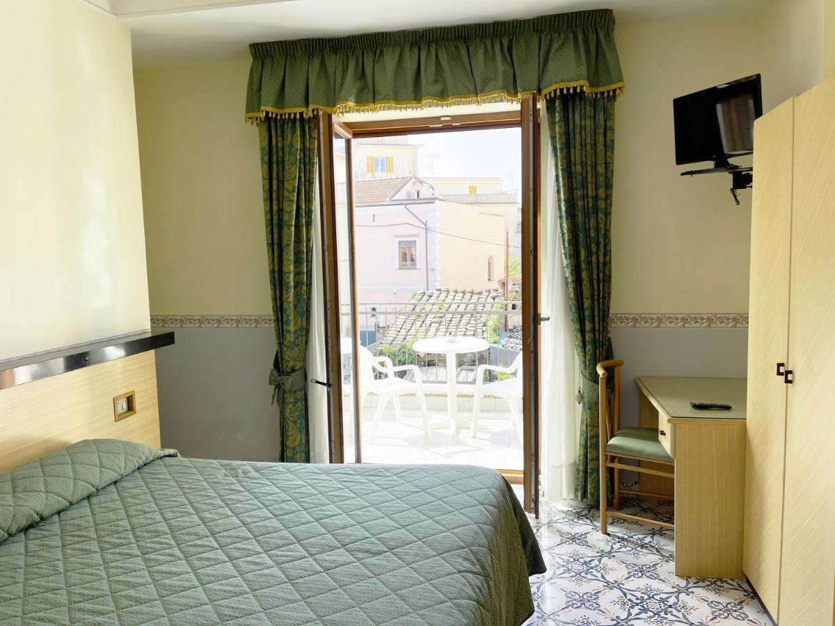 Hotel Reginella Сант-Агата-суи-Дуэ-Гольфи Экстерьер фото