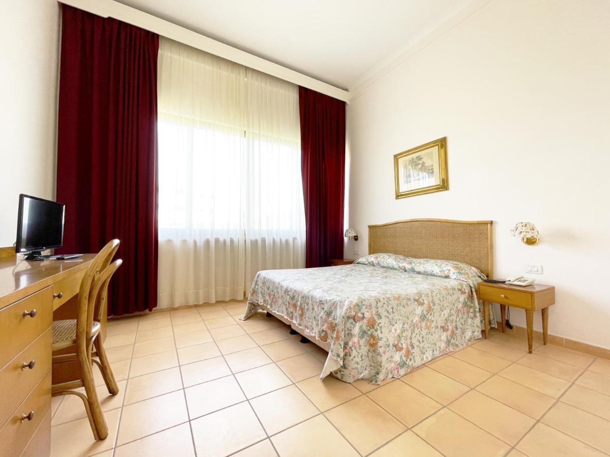 Hotel Reginella Сант-Агата-суи-Дуэ-Гольфи Экстерьер фото