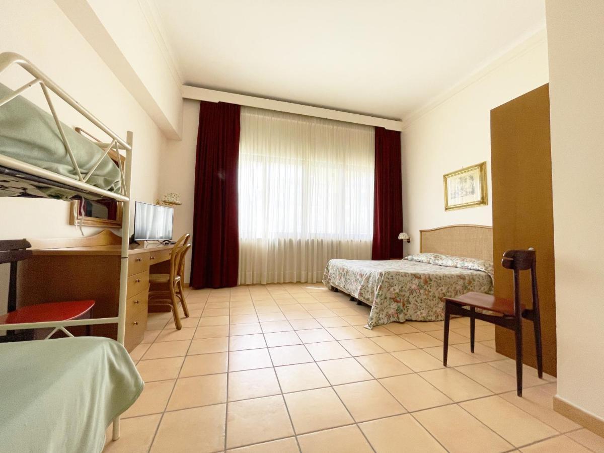 Hotel Reginella Сант-Агата-суи-Дуэ-Гольфи Экстерьер фото