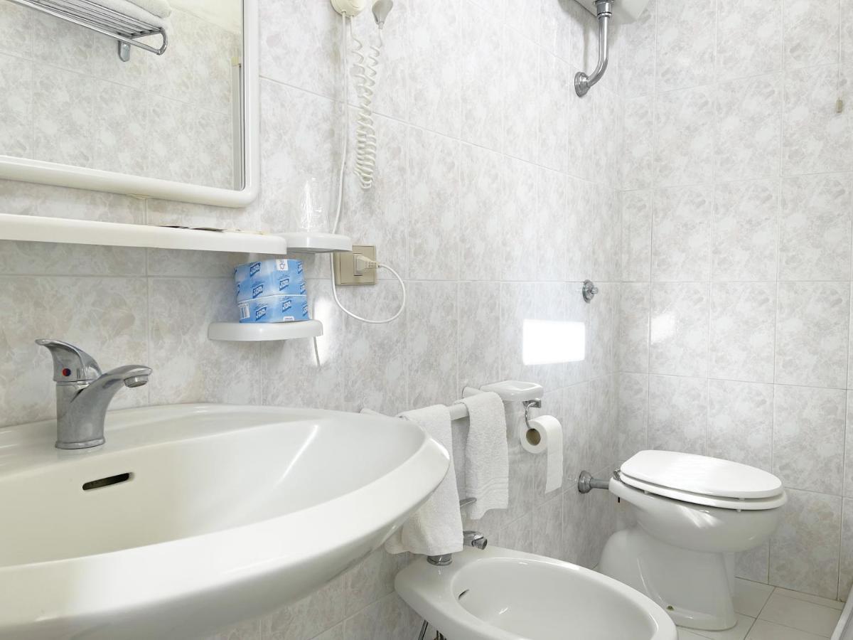 Hotel Reginella Сант-Агата-суи-Дуэ-Гольфи Экстерьер фото