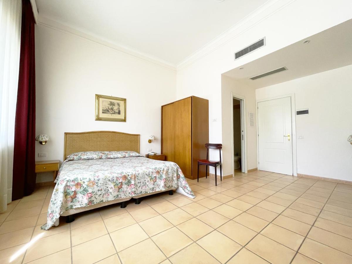Hotel Reginella Сант-Агата-суи-Дуэ-Гольфи Экстерьер фото
